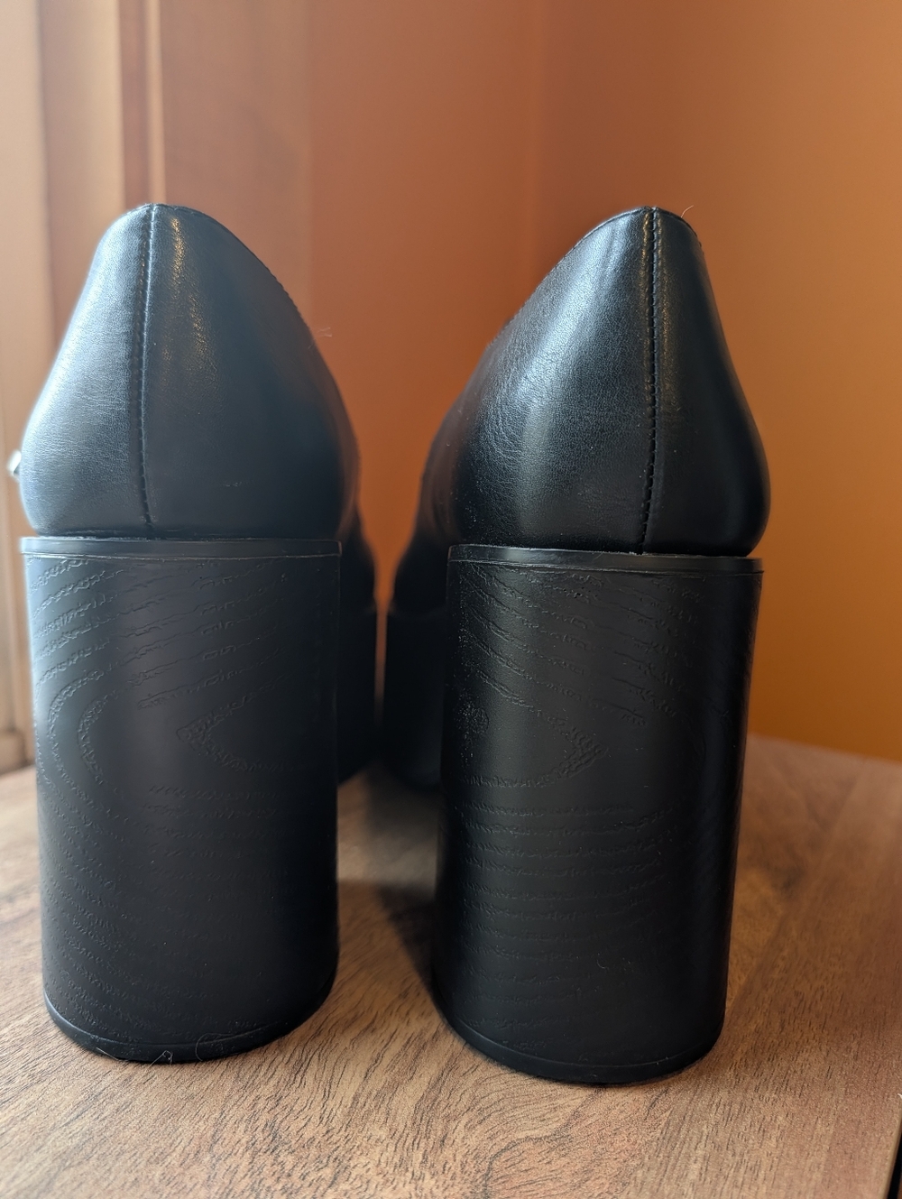 Disturbia Renaissance Platform Mary Jane Heels - Picture 6 of 9